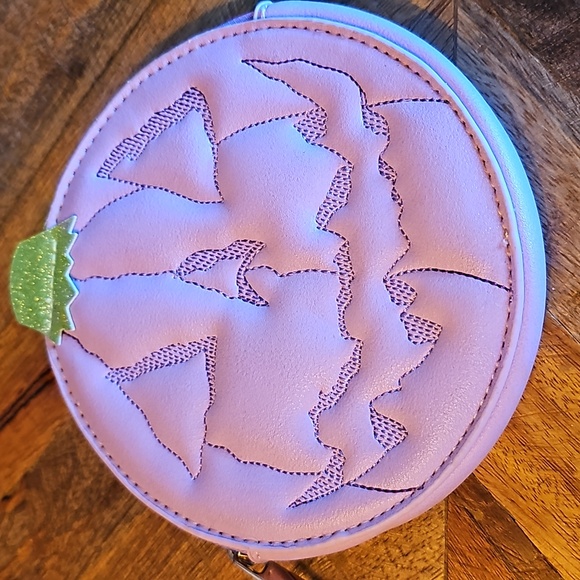 Love Pain and Stitches Pumpkin Kult wristlet purse - Picture 6 of 7